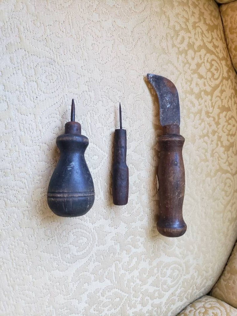 Old Awls Antique Leatherworking Tool Set of 3 – Vintage Awls & Cobbler Knife ...