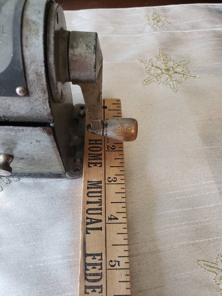 Vintage Dandy Automatic Pencil Sharpener Co. Mountable Pencil Sharpener