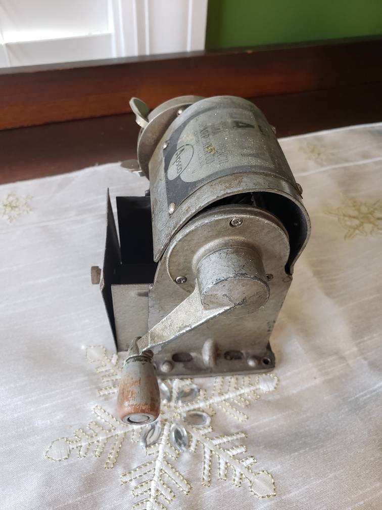 Vintage Dandy Automatic Pencil Sharpener Co. Mountable Pencil Sharpener