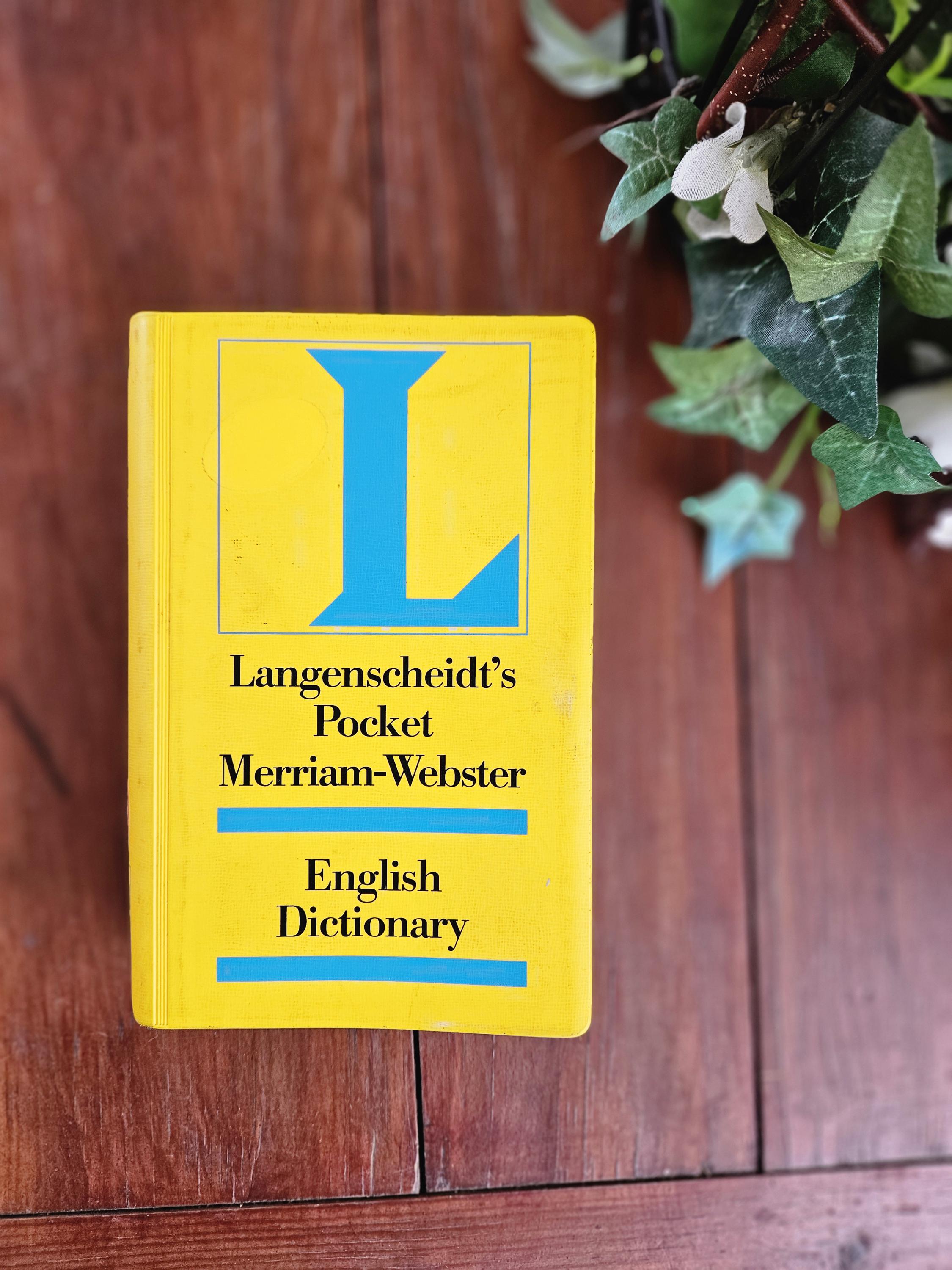 Langenscheidt's Pocket Merriam-webster Dictionary English
