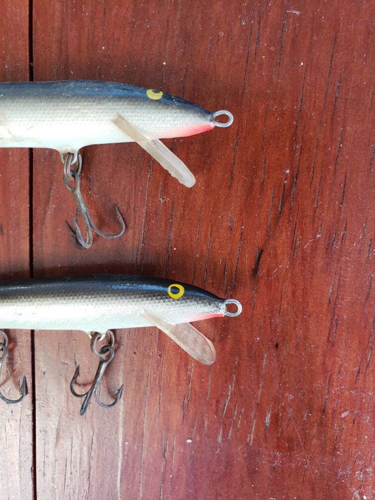Lot De 2 Leurres De Pêche Vintage Rapala - Fabriqués En Finlande Et Irlande, Flottants Argent Et Noir