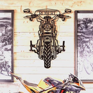 Soporte para casco de motocicleta personalizado, letrero de pared para garaje de motocicleta, regalo para el Día del Padre, arte de metal único, regalo de hierro para él, regalo para el Día del Padre