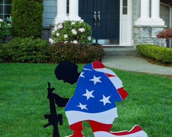 American Flag Kneeling Soldier Weathered Flag Garden Yard Outdoor Art Deco American Flag Kneeling Soldier Weathered Flag Garden Yard Outdoor Art Deco