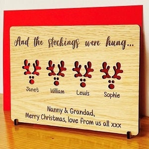 Chêne, cerisier ou noyer - Carte en bois de Noël personnalisée pour la famille - Carte de Noël avec noms gravés sur bois - "De la famille"