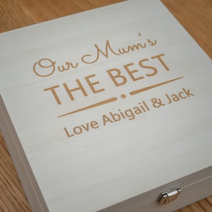 Personalised &#39;Our Mum&#39;s the Best&#39; Memory Keepsake Trinket Box Precious Special Photograph Wood Engraved Mother&#39;s Day Birthday
