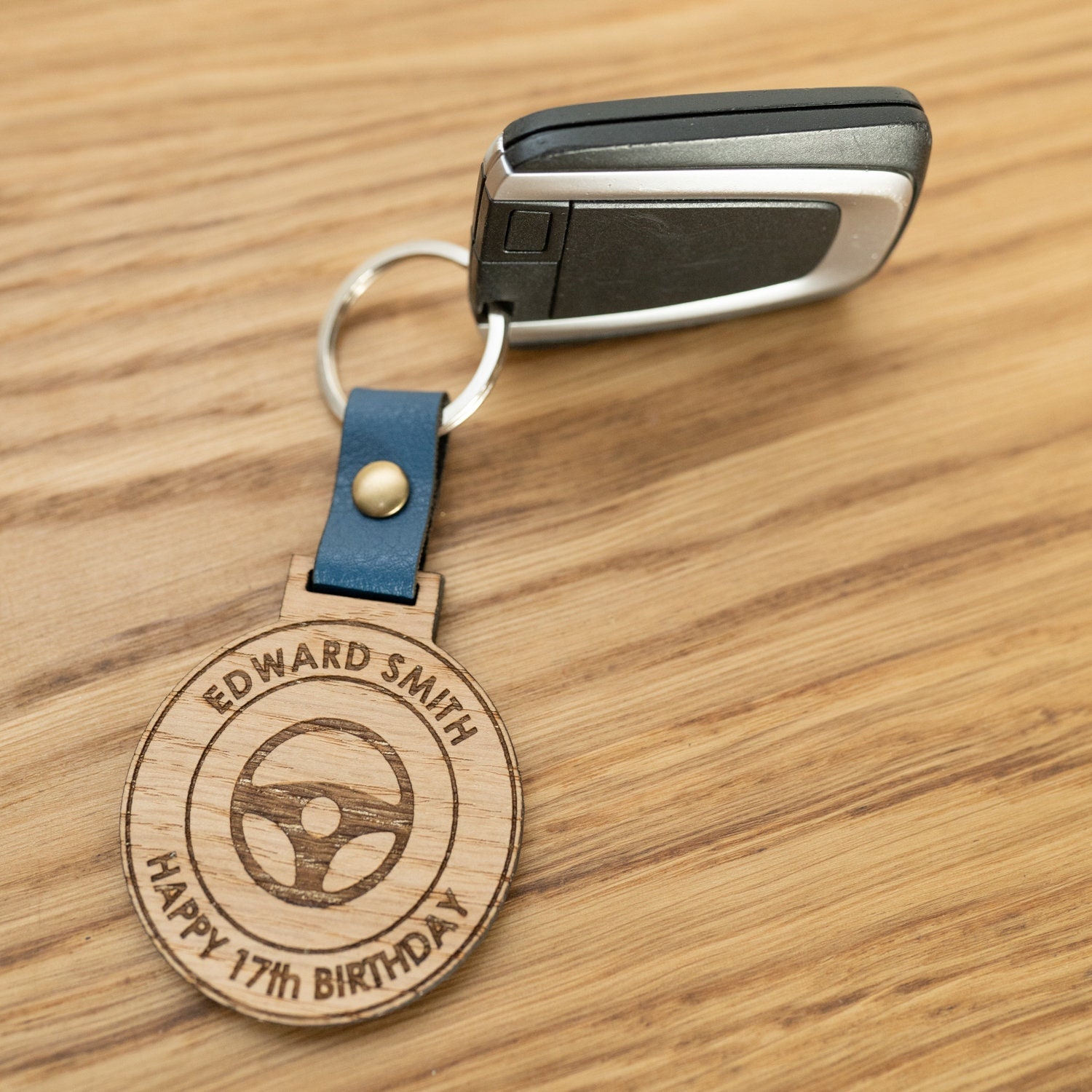 Porte-clés gravé personnalisé médaille bois Voiture Mini