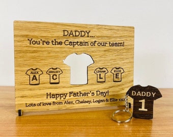 Llavero y tarjeta de roble personalizados - Madera grabada para un aficionado al fútbol o al rugby para el Día del padre feliz, regalo ideal para papá / papá / abuelo