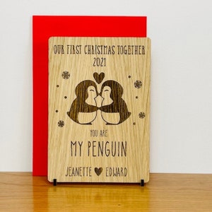 Chêne, cerisier ou noyer - Carte en bois du 1er Noël du couple personnalisé - Petit ami ou petite amie pingouins pour premier souvenir de Noël avec noms
