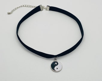 Ying Yang Choker Necklace