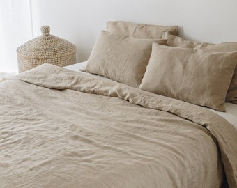 Bettwäsche-Set aus gewaschenem Leinen in beige: Bettbezug und zwei Kissenbezüge aus gewaschenem Leinen