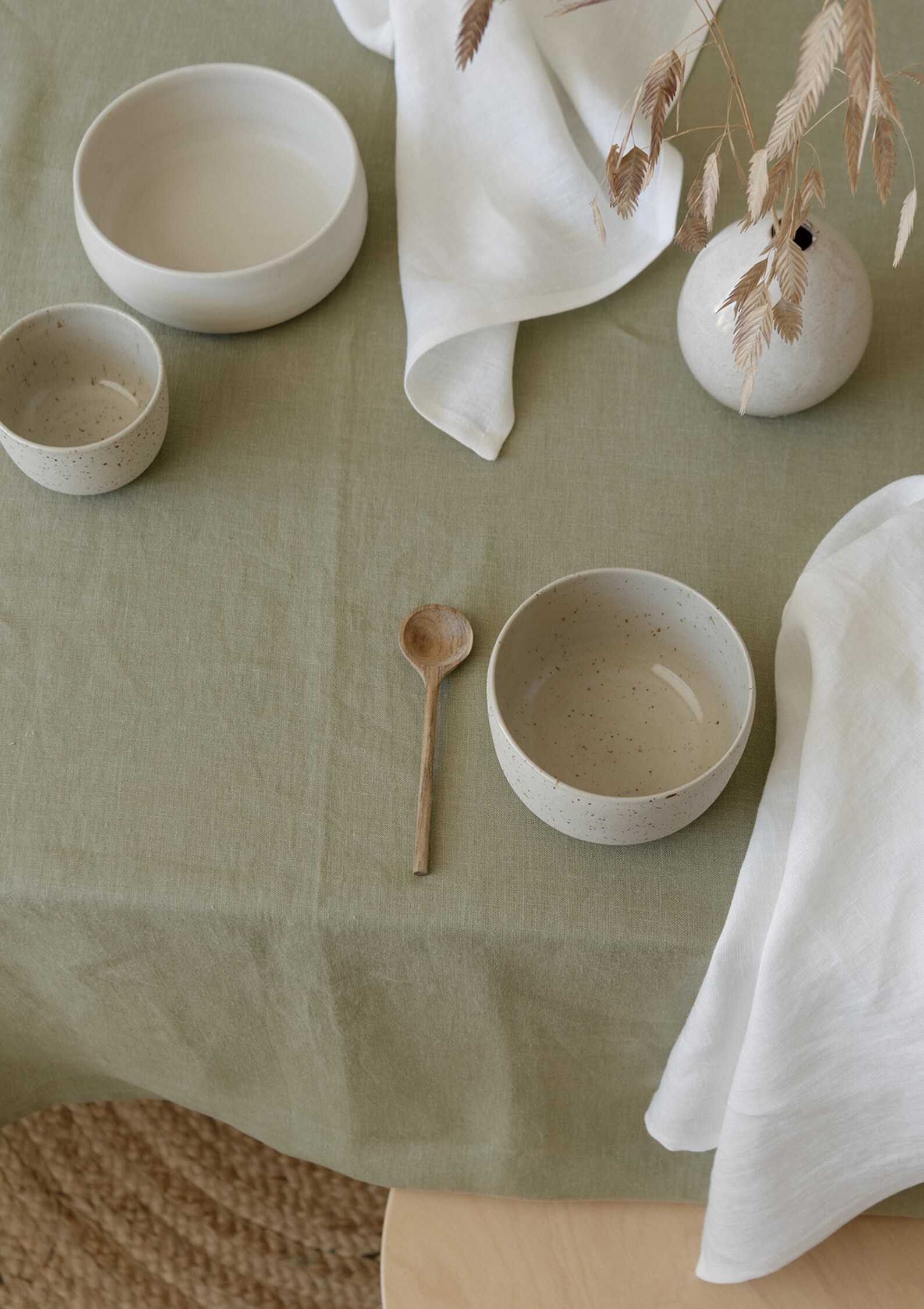 Linen tablecloth Moss green main image 1