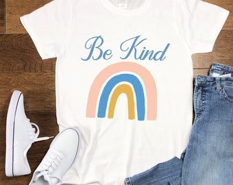 Be Kind Shirt, Grafische T-shirts voor vrouwen, Leraar Geschenken, Be Kind Gift, Vriendelijkheid T-shirt, Vrouwen Regenboog Shirt, Motiverend Shirt, Happy Tee