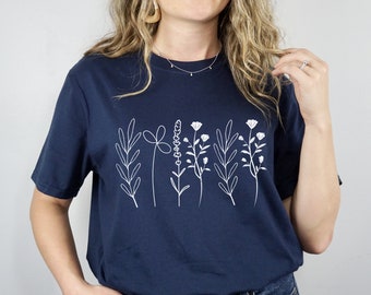 ワイルドフラワー T シャツ、ワイルドフラワー シャツ、花柄シャツ、植物柄シャツ、フラワー シャツ、自然愛好家、フラワー T シャツ、女性用シャツ