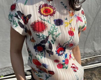 Brand New Pleated Printed Floral Short-Sleeve Top – Basic Top