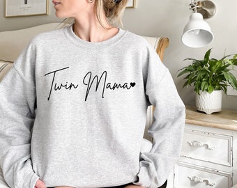 Twin Mama Sweatshirt, Twin mom Shirt New Mom of Twins Clothing Mom life Jumper Mama T-Shirt Mom Oversized Sweater Gift for Twin Mom Twinmom
