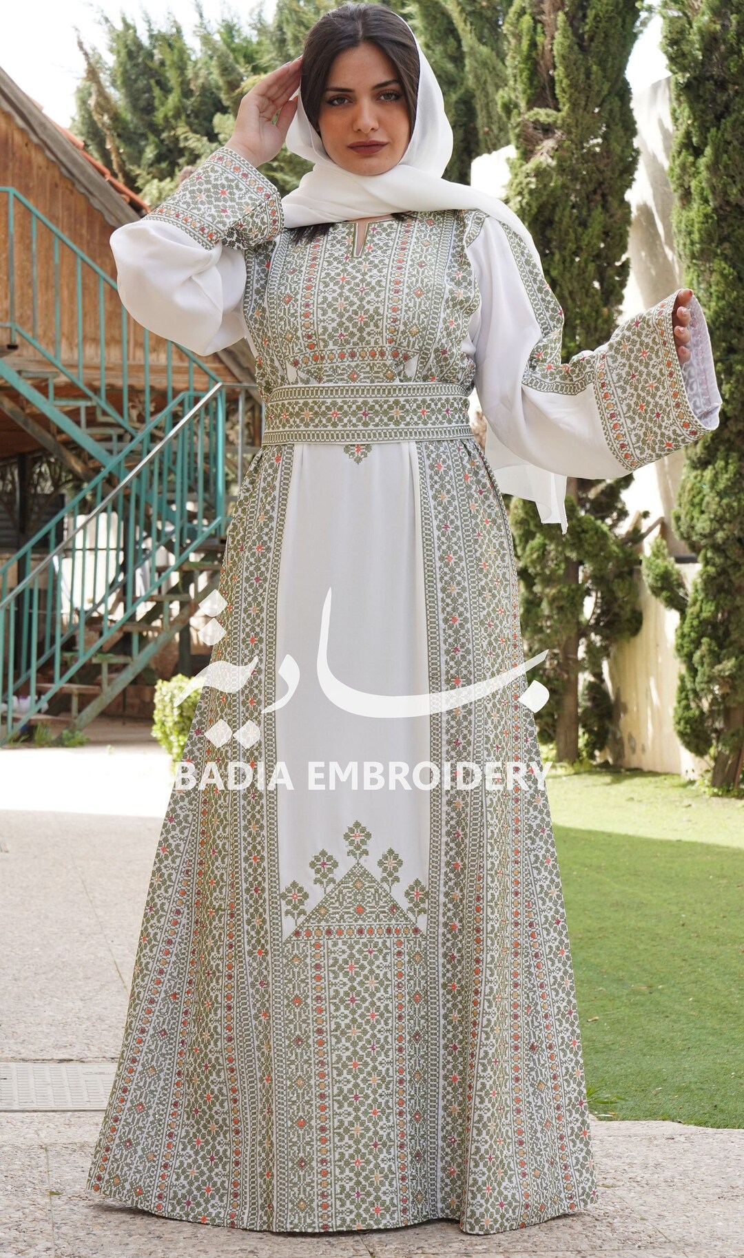 Elegant Palestinian Jordanian Thobe Dress / Palestineian Embroidery / Palestine Dress Abaya