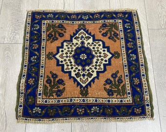 Square rug, Turkish small rug, Vintage mini rug, Oriental rug, Organic wool rug, Bohemian rug, Boho rug, Handmade rug, Decor rug, 1.8x1.9 ft