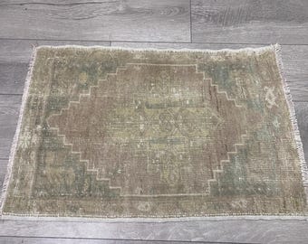 Vintage Türkischer Wollteppich: Kleine Oushak Fußmatte (40x70 cm)