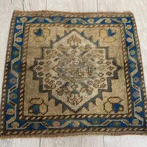 1x1 Small rug, 1x1 Brown rug, 1x1 Turkish rug, 1x1 Vintage rug, 1x1 Mini rug, 1x1 Doormat rug, 1x1 Kitchen rug, 1x1 Square rug, 1.4x1.5 ft