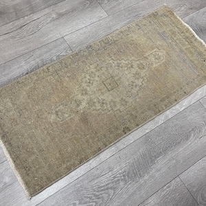 Wool rug, Vintage rug, Oushak rug, Pastel rug, Muted rug, Small rug, Turkish rug, Antique rug, Doormat rug, Boho rug, Bath rug, 1.4x3.2 ft