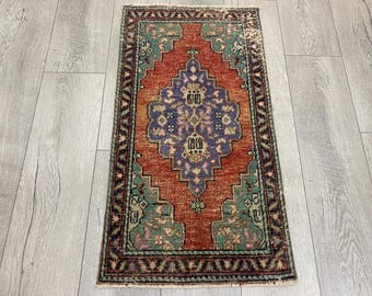 Turkish small rug, Mini rug, Red rug, Vintage rug, Doormat rug, Bohemian rug, Handmade wool rug, Antique rug, Boho decor, 1.5 x 2.8 ft