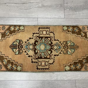 Orange small rug, Wool rug, Vintage rug, Oushak rug, Turkish rug, Faded rug, Doormat rug, Kitchen rug, Unique rug, Boho decor, 1.4x3.2 ft