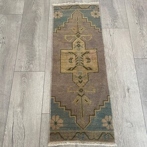 Vintage rug, Turkish rug, Faded rug, Small rug, Doormat rug, Bath rug, Oushak rug, Bohemian rug, Antique rug, Organic wool rug, 1.1x3.1 ft