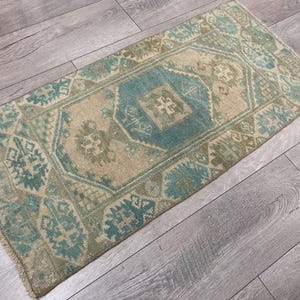 2x3 Faded rug, 2x3 Small rug, 2x3 Turkish rug, 2x3 Vintage rug, 2x3 Doormat rug, Oushak rug, Bath rug, Antique rug, Boho decor, 1.6x3.3 ft