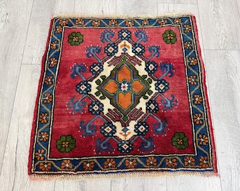 2x2 Square rug, 2x2 Small rug, 2x2 Pink rug, 2x2 Turkish rug, 2x2 Vintage rug, 2x2 Oushak rug, 2x2 Wall decor rug, 2x2 Wool rug, 2.2x2.2 ft