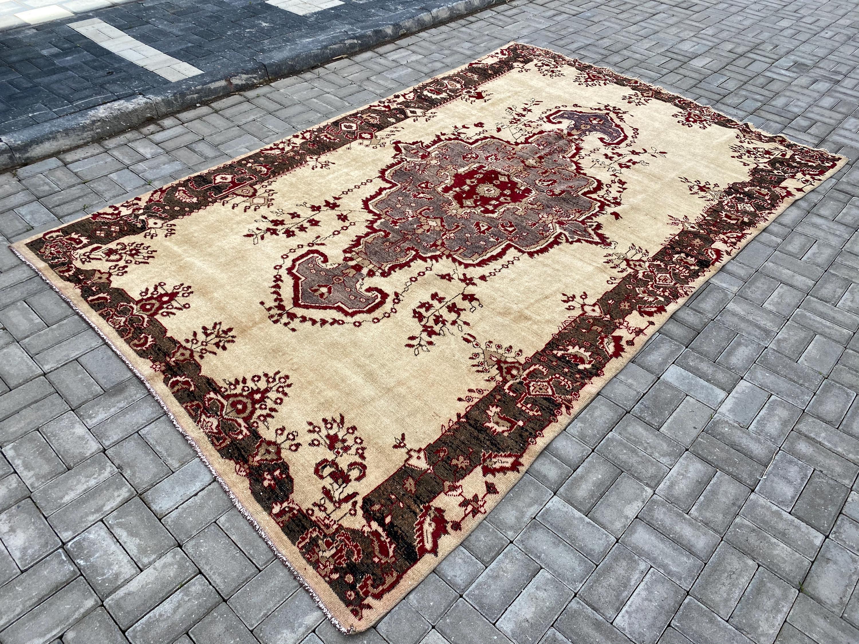 【60's Vintage rug】118×77cm　トルコ　ミフラーブ　ラグ 60's Vintage rug】118×77cm トルコ ミフラーブ ラグ