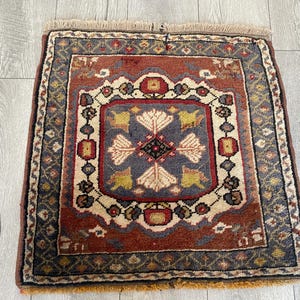 2x2 Small rug, 2x2 Square rug, 2x2 Turkish rug, 2x2 Vintage rug, Doormat rug, Handmade rug, Bohemian rug, Boho rug, Oushak rug, 2.1x2.1 ft