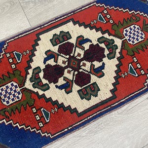 Turkish vintage rug, Organic wool rug, Bohemian rug, Small rug, Oriental rug, Home decor, Boho rug, Rustic rug, Oushak rug, 1.4x2.6 ft