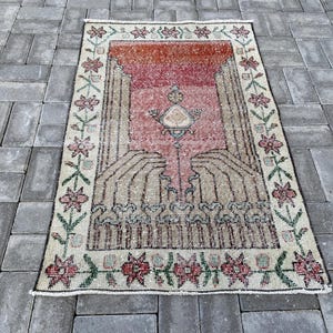 Small rug, Prayer rug, Tribal rug, Oushak rug, Vintage rug, Turkish rug, Oriental rug, Ethnic rug, Rustic rug, Organic wool rug, 2.4x3.8 ft