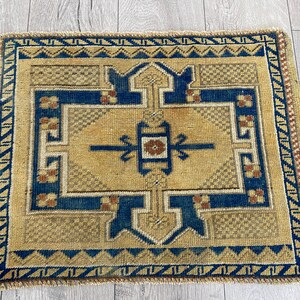 Yellow square rug, Small rug, Turkish mini rug, Oushak wool rug, Organic rug, Vintage rug, Antique rug, Bohemian rug, Doormat, 1.6x2.0 ft