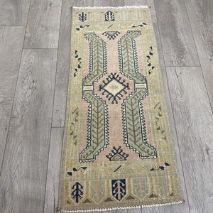 Antiker Teppich, Türkischer Teppich, Kleiner Teppich, Rosa und Grüner Teppich, Vintage Teppich, Küchenteppich, Fußmatte, Oushak Teppich, Handgemachter Wollteppich, 50x100 cm