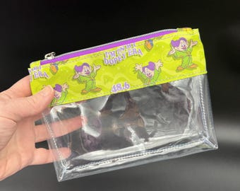48.6 Challenge clear zipper pouch - green version