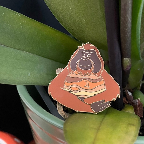 Enamel Pin Orangutan Jupiter - ASTRAL ANIMALS COLLECTION / blackmarmot / blackmarmotshop / black marmot