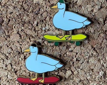 Enamel pin Skater Duck - Canard Skate / blackmarmot / blackmarmotshop / black marmot