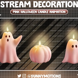 Op de afbeelding: Drie roze Halloween-geestvormige kaarsen met vlammen. De kaarsen staan op een zwart-wit geruite achtergrond. De tekst "STREAM DECORATION" en "PINK HALLOWEEN CANDLE ANIMATION" staat bovenaan de afbeelding.