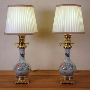 Paar Porzellan Chinoiserien Napoleon III Stil Tisch- oder Schreibtischlampen (ST.184)