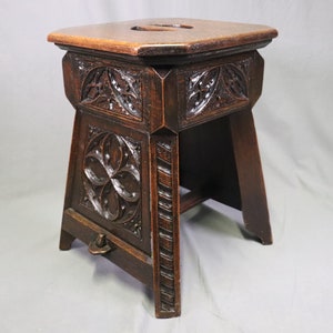 Antique Neo Gothic / Gothic revivial 19th century solid oak stool or hocker (ST.112)