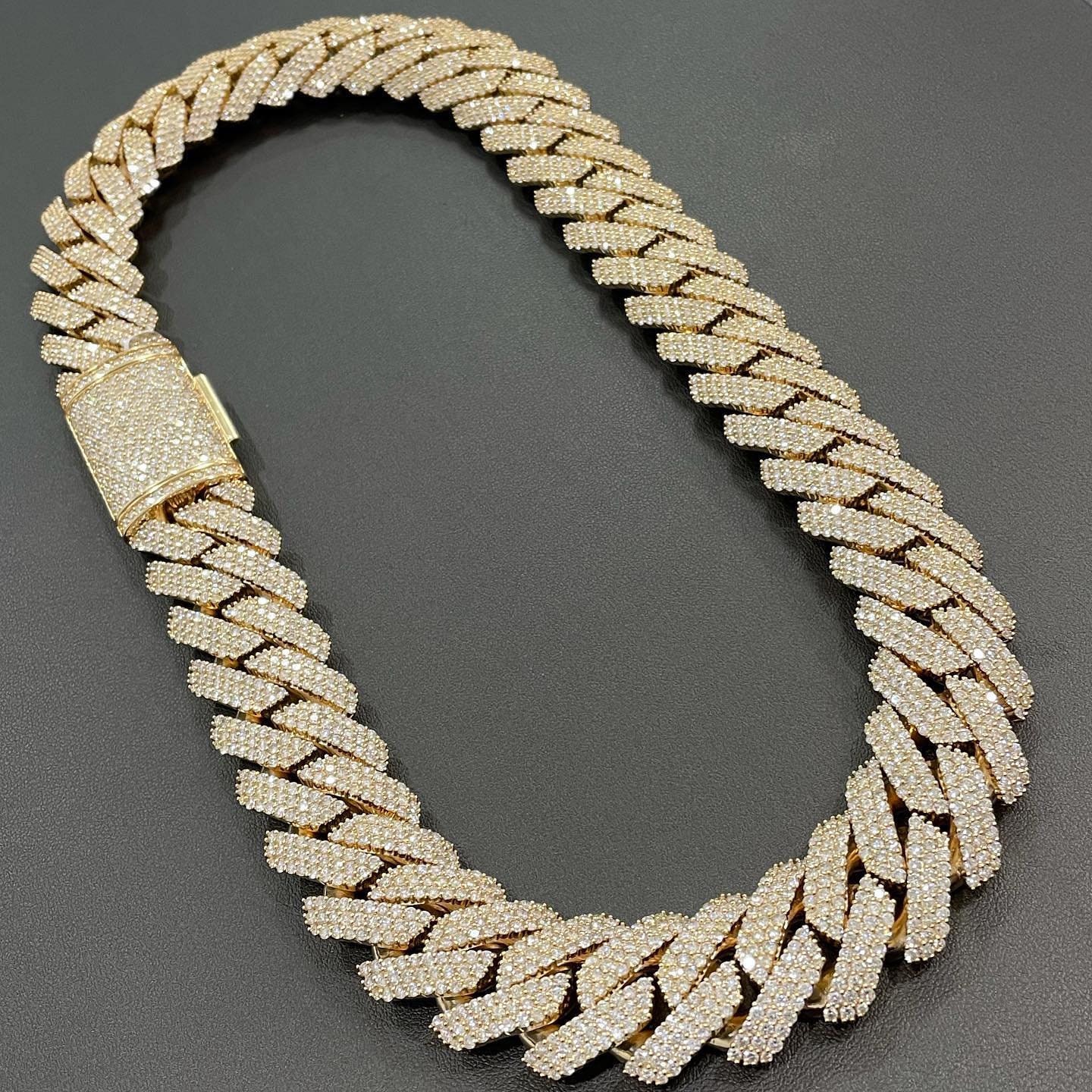 20mm Iced Out VVS Moissanite Studded Cuban Link Chain 14K Yellow Gold Customize Cuban Chain Diamond Necklace Custom Jewelry Hip Hop Jewelry