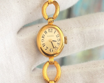 PALLAS ADORA tiny Vintage German mechanical wind up bracelet Watch - mint condition, unused, NOS