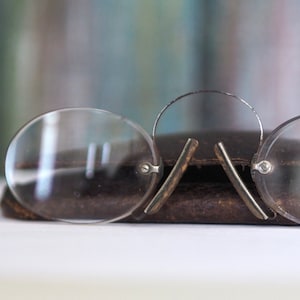 Antique European  eye glasses  Pince nez style, C-bridge pince nez spectacles ,  antique spectacles,steampunk costume, stempunk cosplay