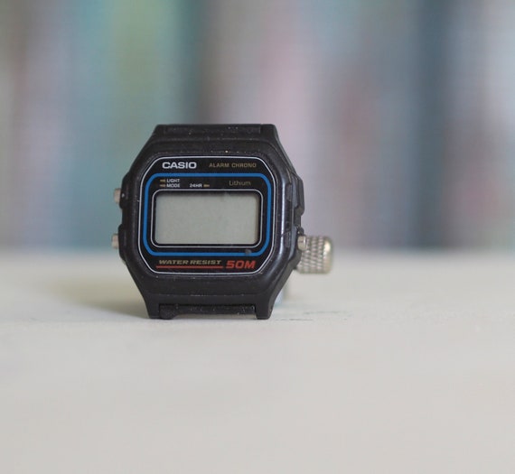 Reloj LCD CASIO antiguo no probado vendido como si no funcionara