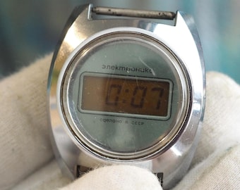 ヴィンテージ エレクトロニカ ソ連製 デジタルクォーツ腕時計 – 37 mm – 動作表示 – 部品または修理用