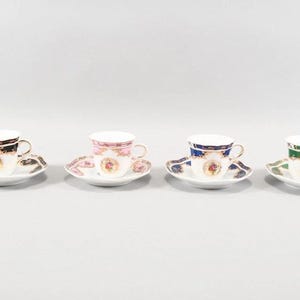 Venezia Gold Collection Espresso Cups | Set of 4 Tiny Porcelain Cups | Elegant Italian Style Demitasse Set