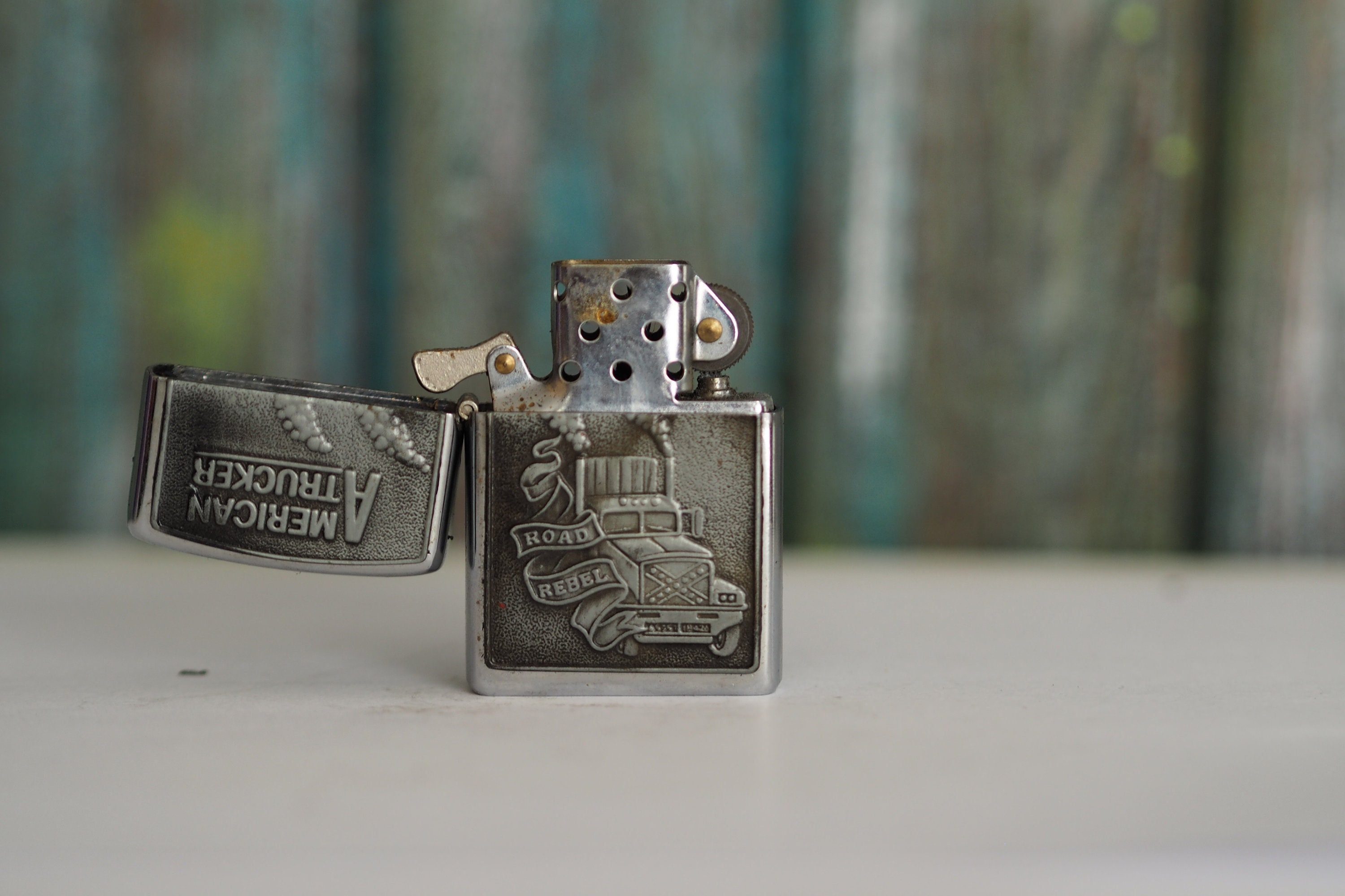 Zippo American Trucker Road Rebel - Isqueiro Benzine Vintage - em perfeito estado