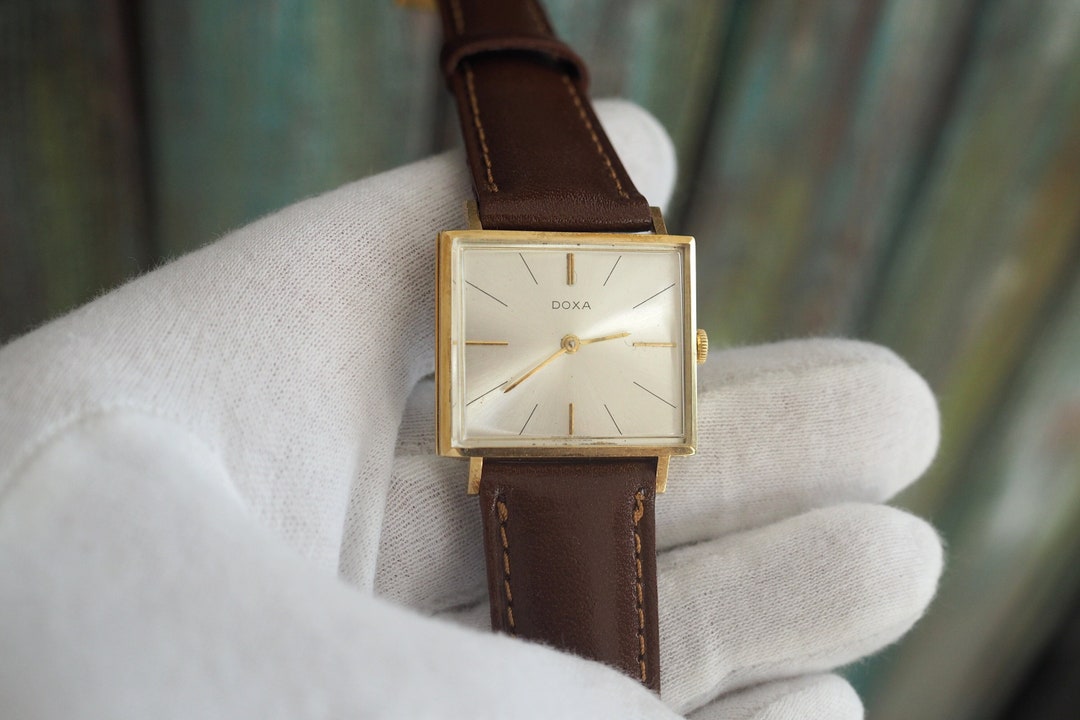 DOXA 14k. 585 Gold Swiss Made Mechanical Wind up Men's Watch Doxa