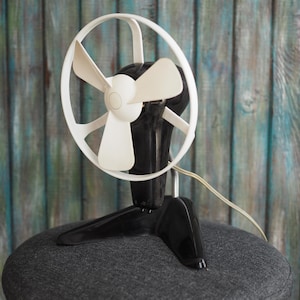 Mid-Century Modern Black Bakelite Desk Fan | 1960s Electric Table Fan 220V | Retro Home Decor